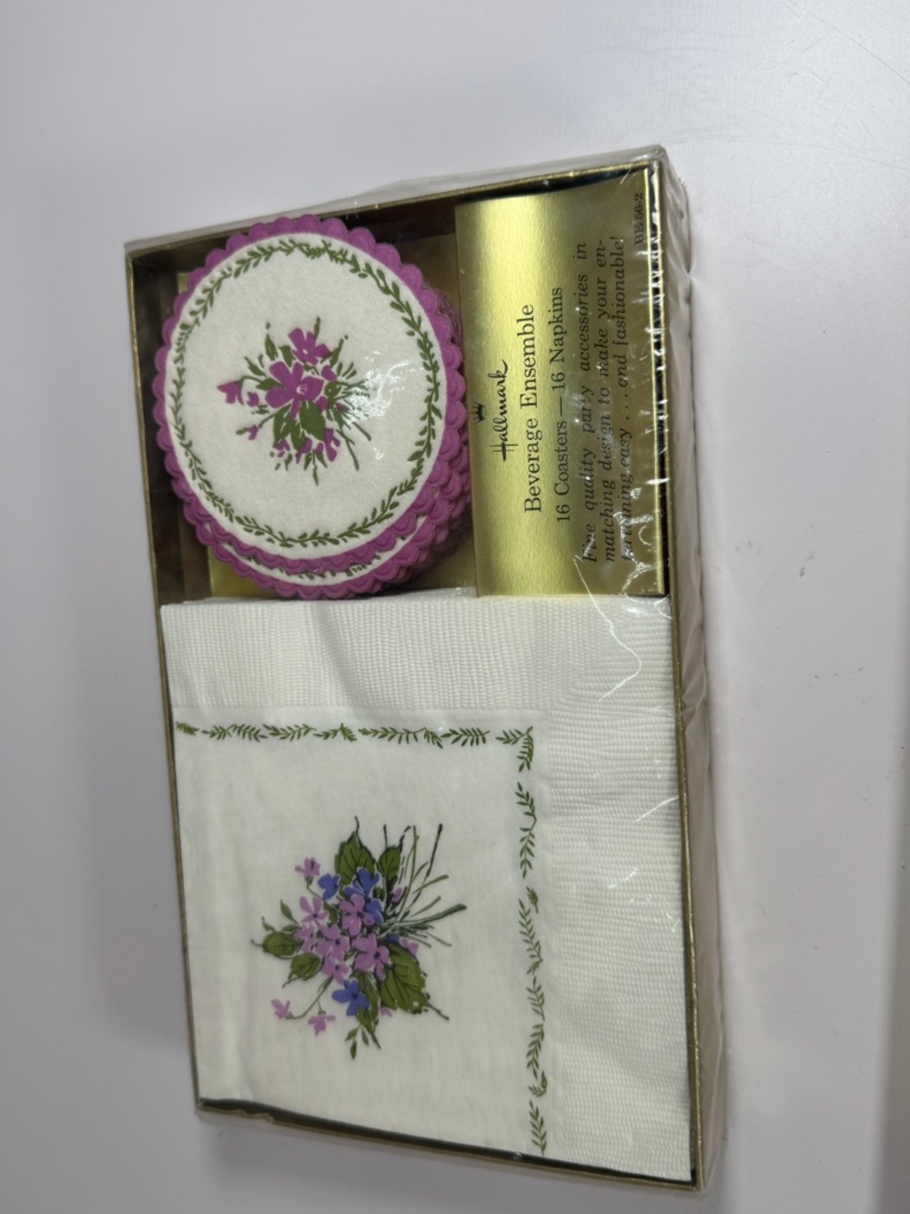 New unopened vintage Hallmark Beverage Ensemble  16 Napkins and Coasters floral